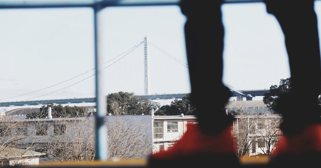 Rikoksilla ja väkivallalla oireilevat nuoret tarvitsevat enemmän tukea