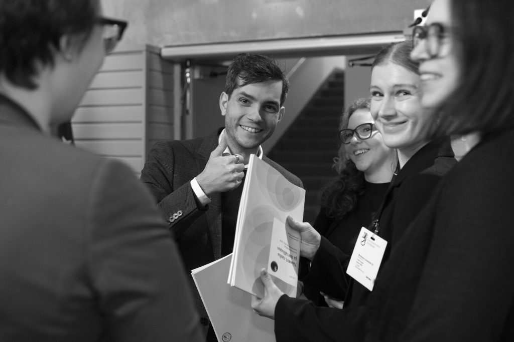 YPS-agendan toinen vuosikymmen käynnistyy Suomen toisella kansallisella toimintaohjelmalla