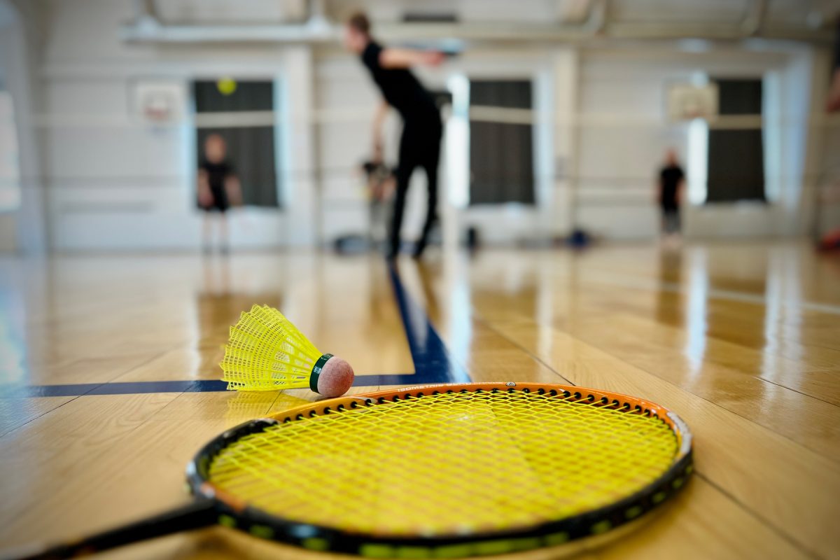 Mieli ja liike -hankkeen sulkapallotreeneissä. Kuva: Olli Tasala.